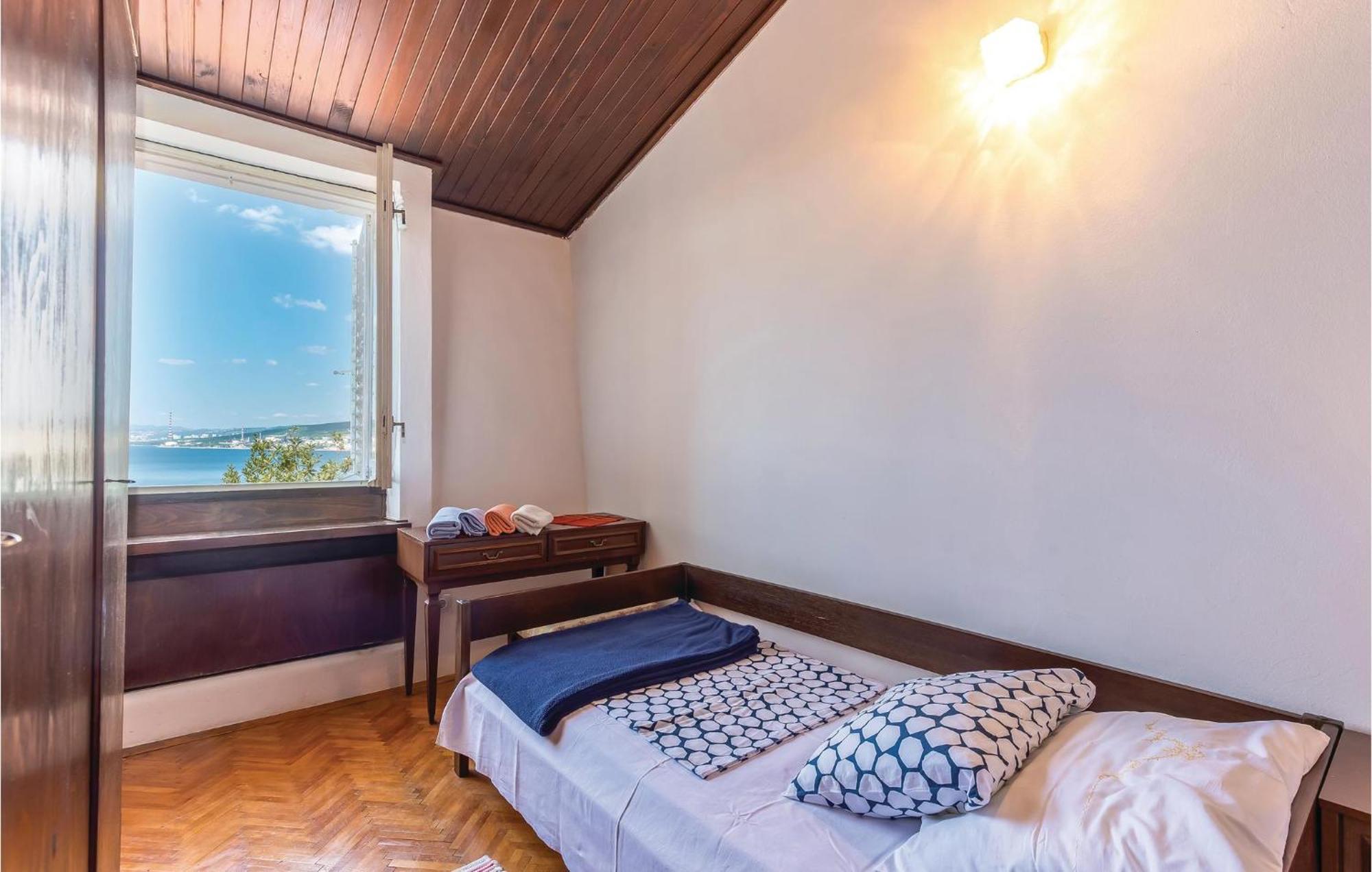 2 Bedroom Beautiful Home In Кралєвиця Екстер'єр фото