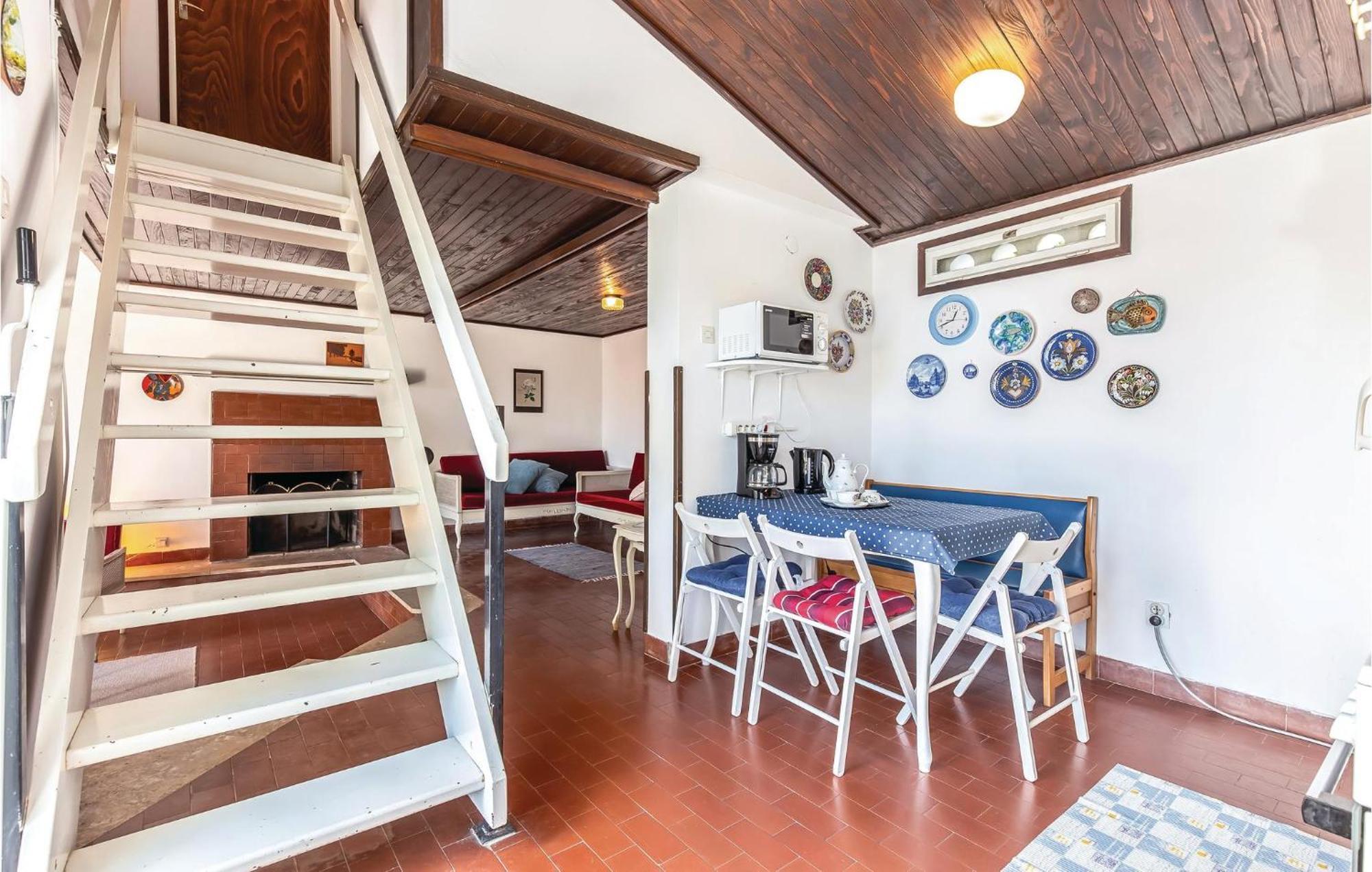 2 Bedroom Beautiful Home In Кралєвиця Екстер'єр фото