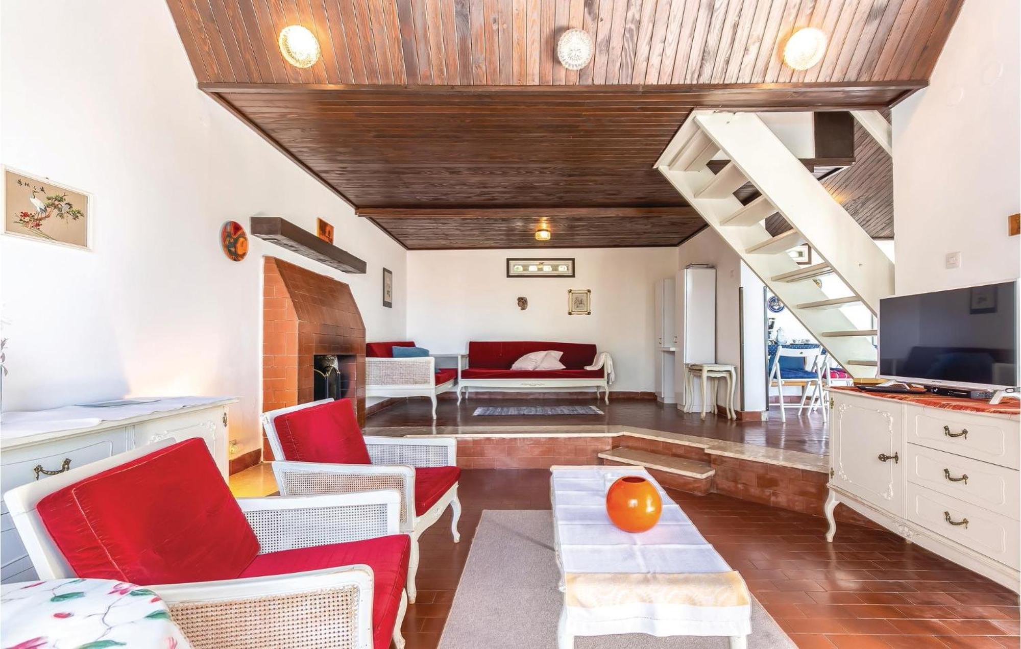 2 Bedroom Beautiful Home In Кралєвиця Екстер'єр фото